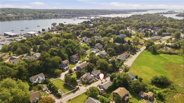 1024 ANTHONY Road, Portsmouth, RI 02871
