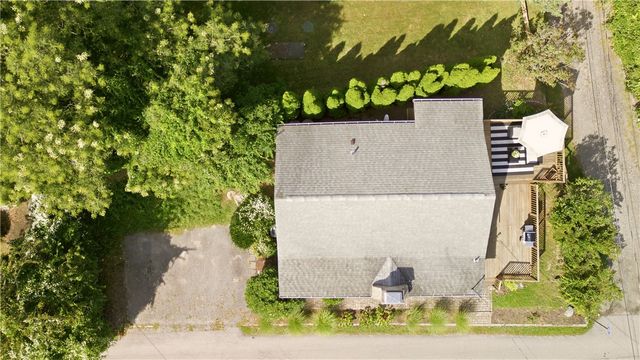 1024 ANTHONY Road, Portsmouth, RI 02871