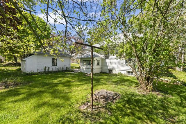 W282N6836 Main STREET, Merton, WI 53056
