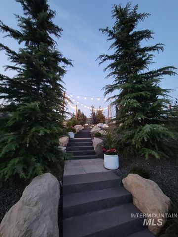 10510 Ryken Meadows Ln, Star, ID 83669
