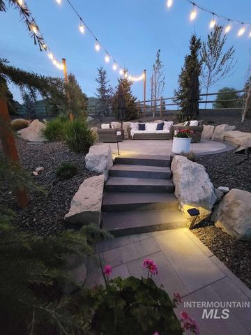 10510 Ryken Meadows Ln, Star, ID 83669