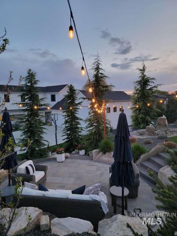 10510 Ryken Meadows Ln, Star, ID 83669