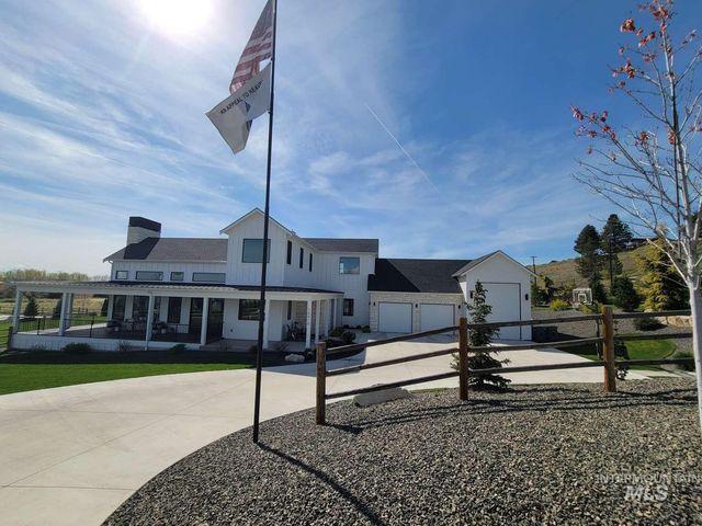 10510 Ryken Meadows Ln, Star, ID 83669