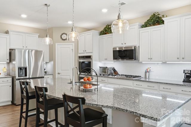 1017 Dali Boulevard, Mount Holly, NC 28120