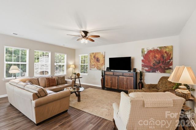 1017 Dali Boulevard, Mount Holly, NC 28120