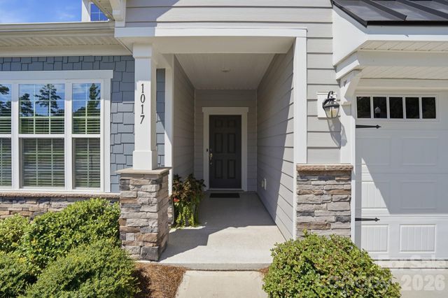 1017 Dali Boulevard, Mount Holly, NC 28120