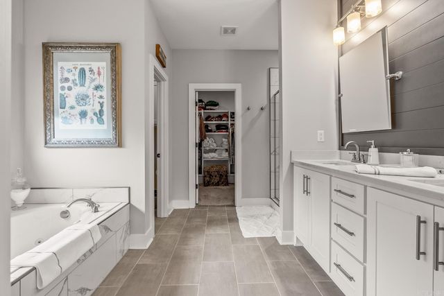 18805 Lochridge Drive, Little Rock, AR 72210