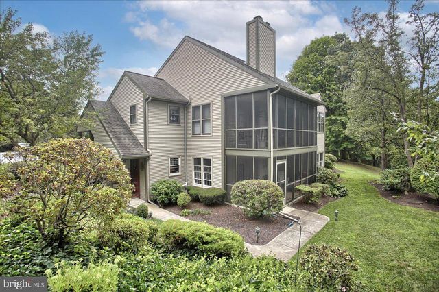 563 ROSLAIRE DR, Hummelstown, PA 17036