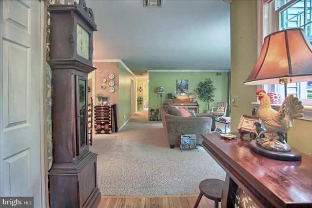 563 ROSLAIRE DR, Hummelstown, PA 17036