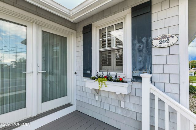 202 Lake Avenue, Bay Head, NJ 08742