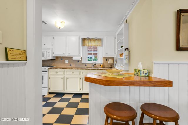 202 Lake Avenue, Bay Head, NJ 08742