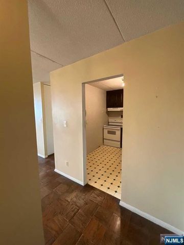 250 Gorge Road 7-H, Cliffside Park, NJ 07010