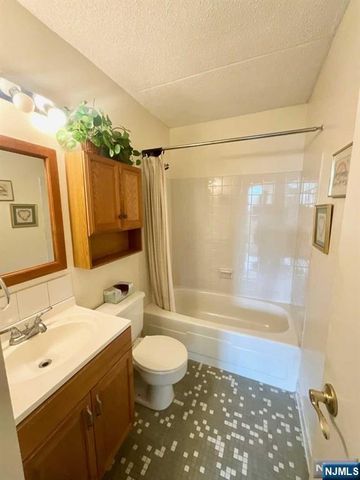 250 Gorge Road 7-H, Cliffside Park, NJ 07010