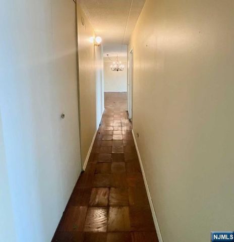 250 Gorge Road 7-H, Cliffside Park, NJ 07010