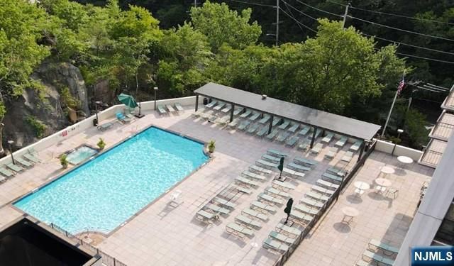 250 Gorge Road 7-H, Cliffside Park, NJ 07010