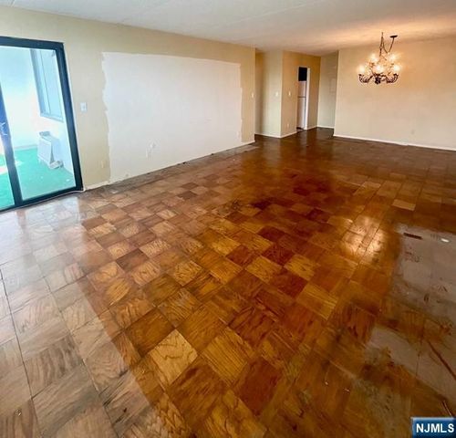 250 Gorge Road 7-H, Cliffside Park, NJ 07010