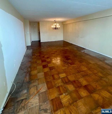 250 Gorge Road 7-H, Cliffside Park, NJ 07010