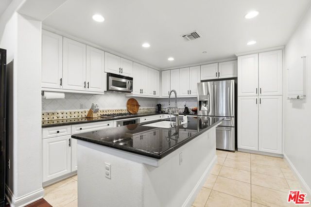 12975 Agustin Place 134, Los Angeles, CA 90094