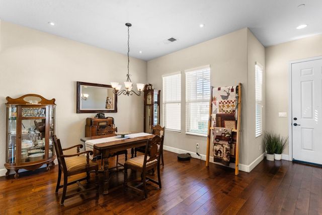 2885 Blackwood Avenue, Clovis, CA 93619