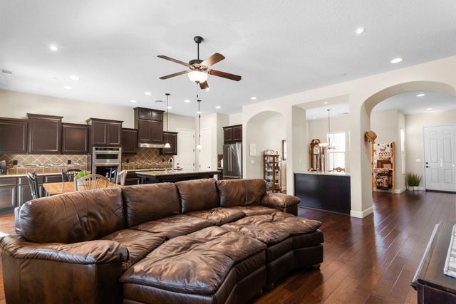 2885 Blackwood Avenue, Clovis, CA 93619