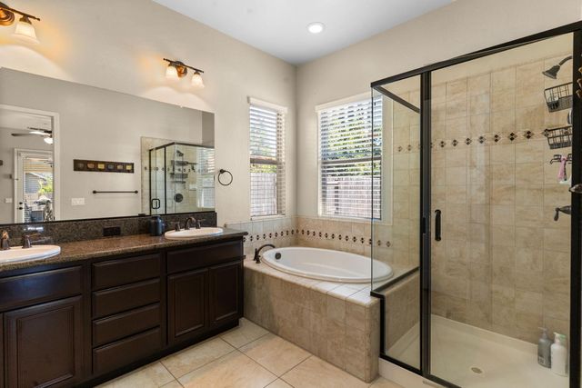 2885 Blackwood Avenue, Clovis, CA 93619