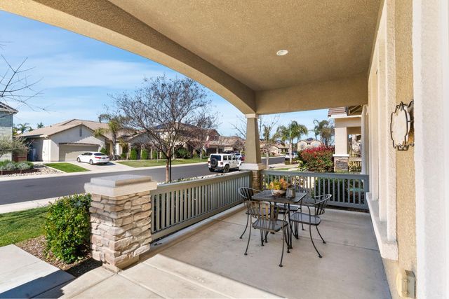 2885 Blackwood Avenue, Clovis, CA 93619