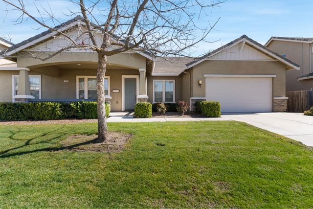 2885 Blackwood Avenue, Clovis, CA 93619
