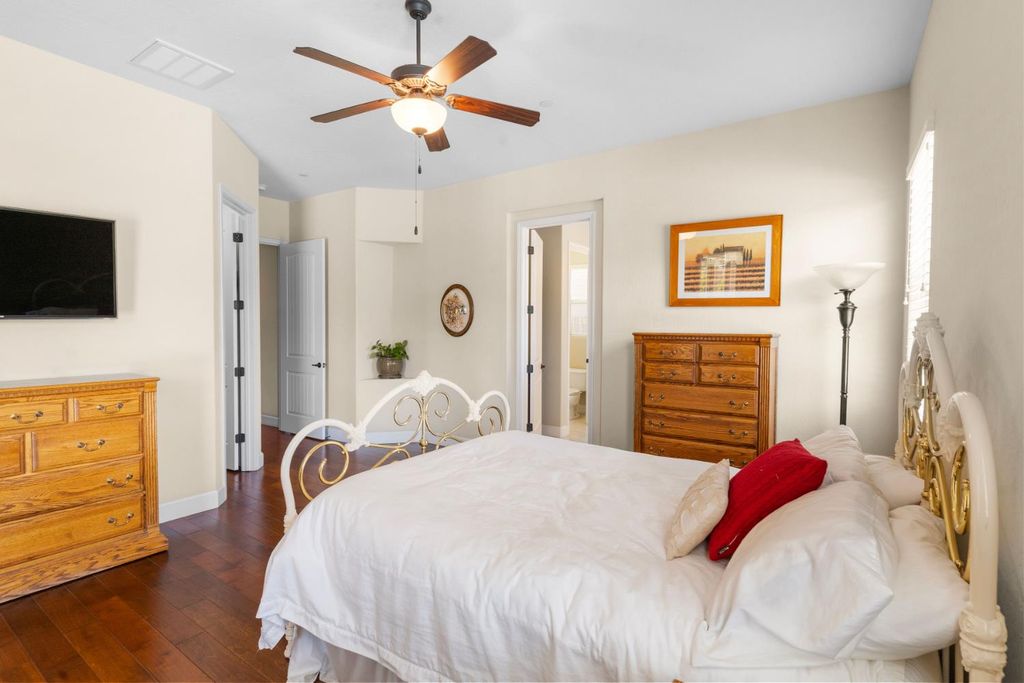 Image 19 of property listing at 2885 Blackwood Avenue, Clovis, CA 93619