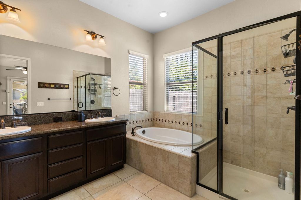 Image 21 of property listing at 2885 Blackwood Avenue, Clovis, CA 93619