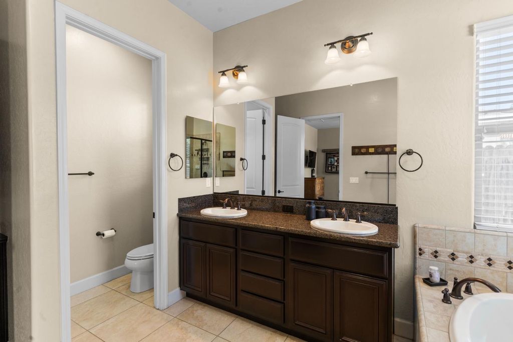 Image 22 of property listing at 2885 Blackwood Avenue, Clovis, CA 93619