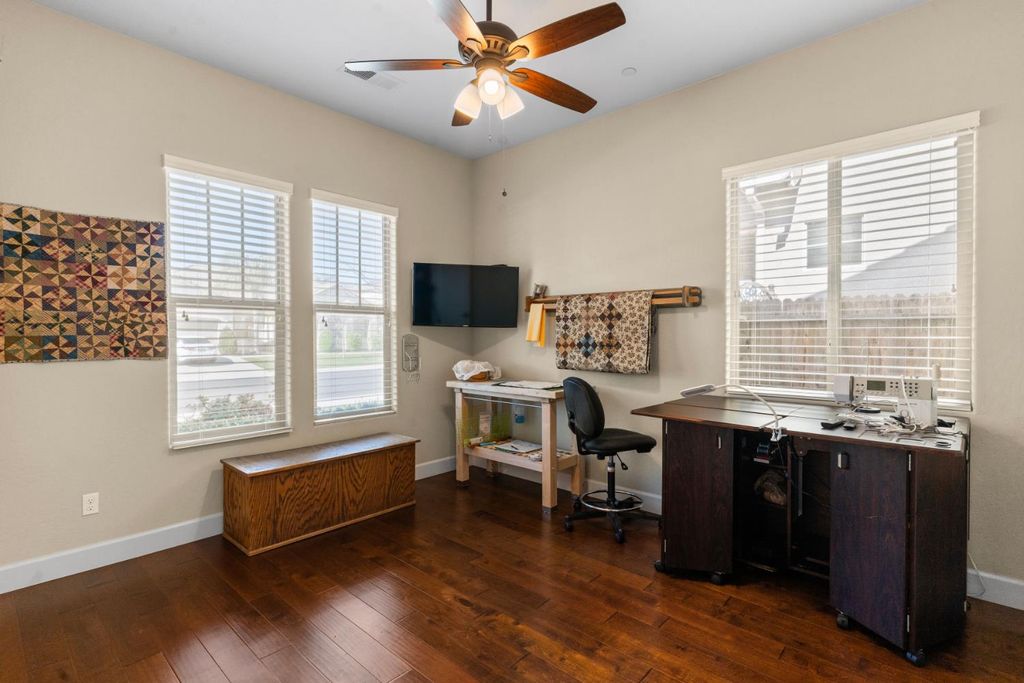 Image 23 of property listing at 2885 Blackwood Avenue, Clovis, CA 93619