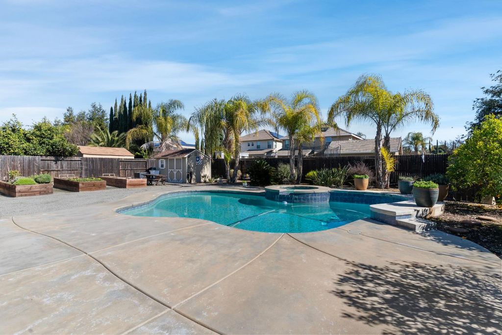 Image 28 of property listing at 2885 Blackwood Avenue, Clovis, CA 93619