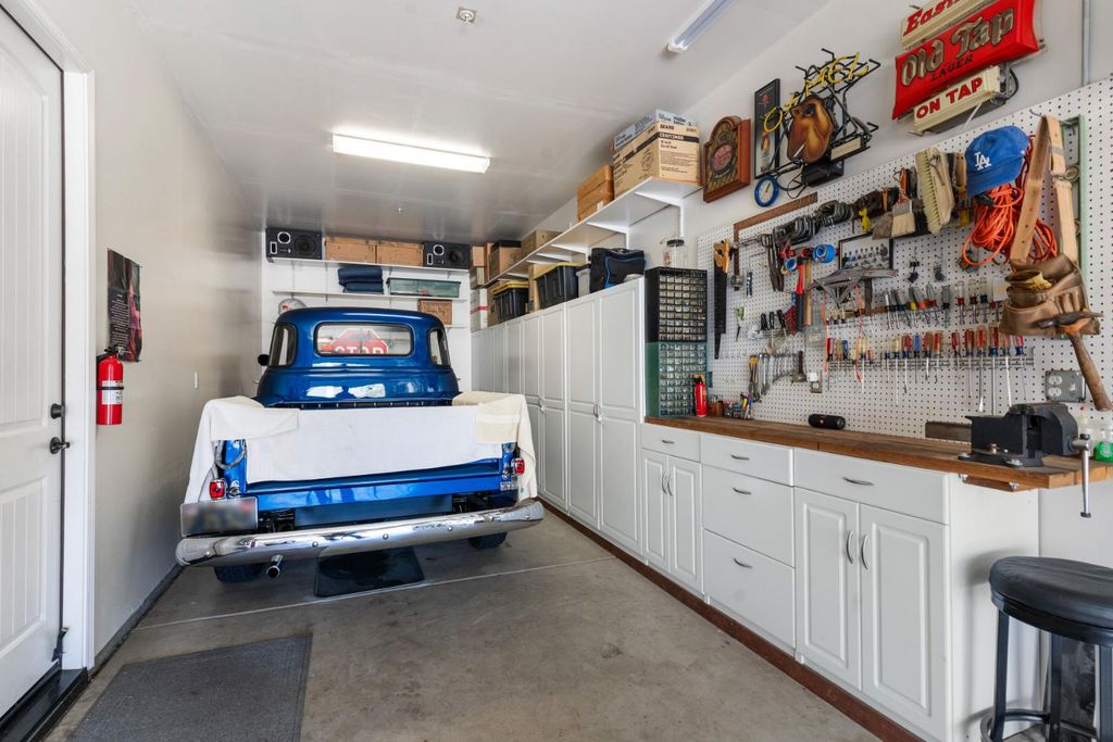 Image 33 of property listing at 2885 Blackwood Avenue, Clovis, CA 93619