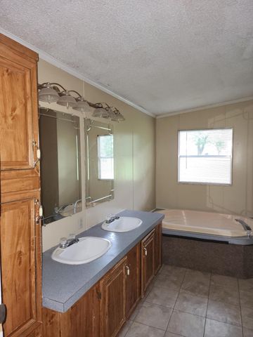 7825 County Lane 186, Carthage, MO 64836