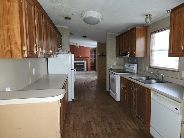 7825 County Lane 186, Carthage, MO 64836