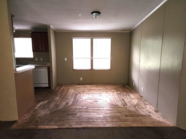 7825 County Lane 186, Carthage, MO 64836