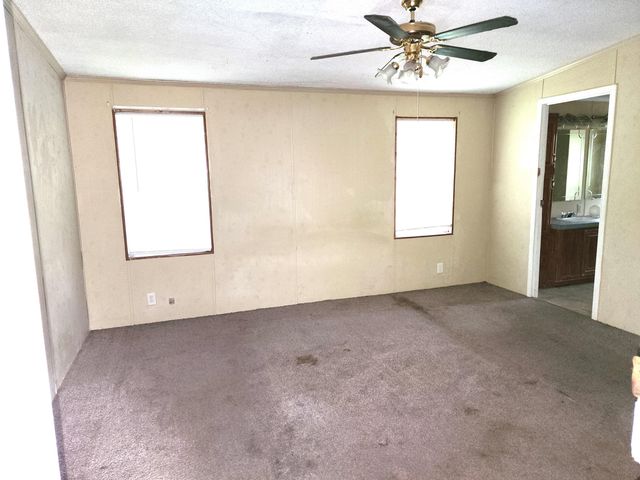 7825 County Lane 186, Carthage, MO 64836