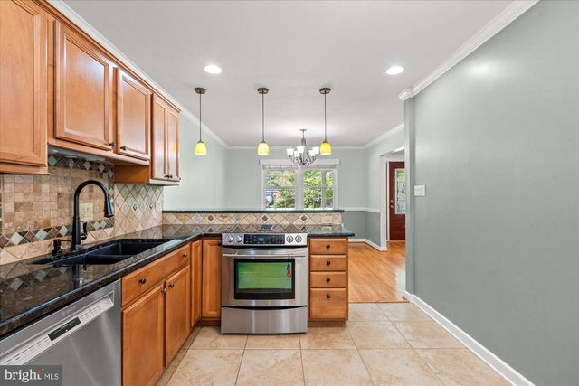 8705 BLUEDALE ST, Alexandria, VA 22308