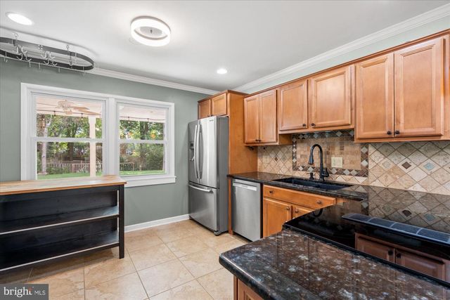 8705 BLUEDALE ST, Alexandria, VA 22308