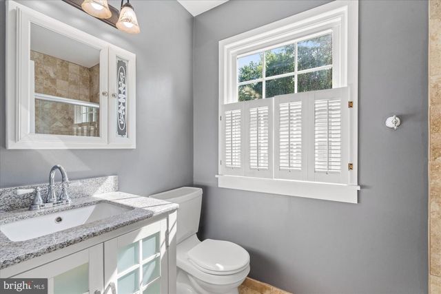 8705 BLUEDALE ST, Alexandria, VA 22308