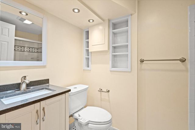 8705 BLUEDALE ST, Alexandria, VA 22308