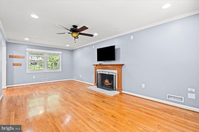 8705 BLUEDALE ST, Alexandria, VA 22308