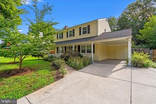 8705 BLUEDALE ST, Alexandria, VA 22308