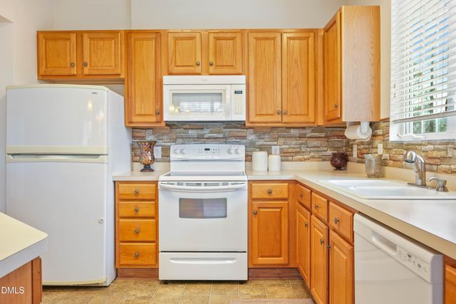 236 Eyam Hall Lane, Apex, NC 27502