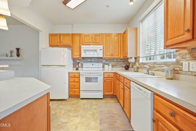 236 Eyam Hall Lane, Apex, NC 27502