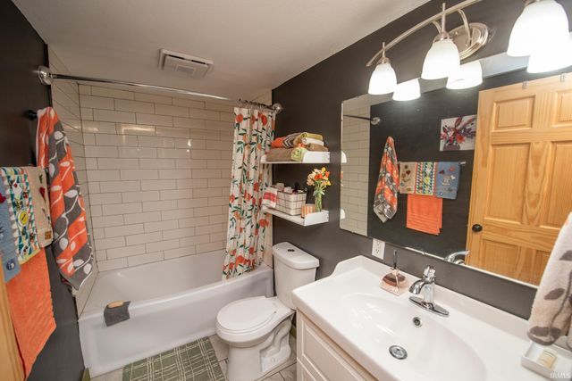 6559 N 1225, Monticello, IN 47960