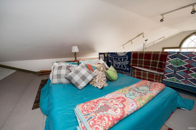 6559 N 1225, Monticello, IN 47960