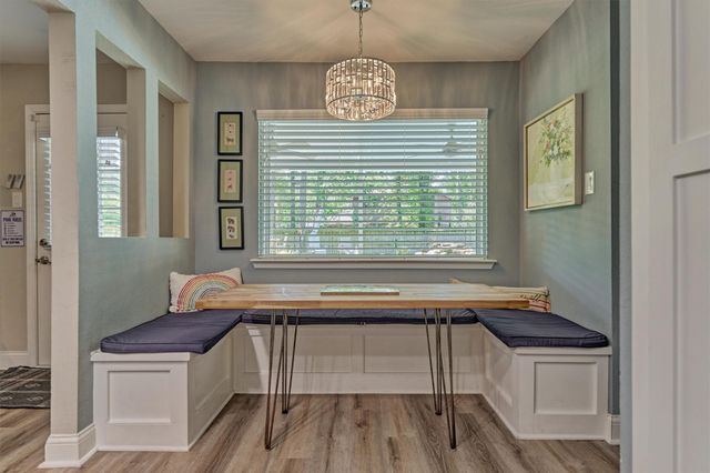 9 Pineash Court, The Woodlands, TX 77381