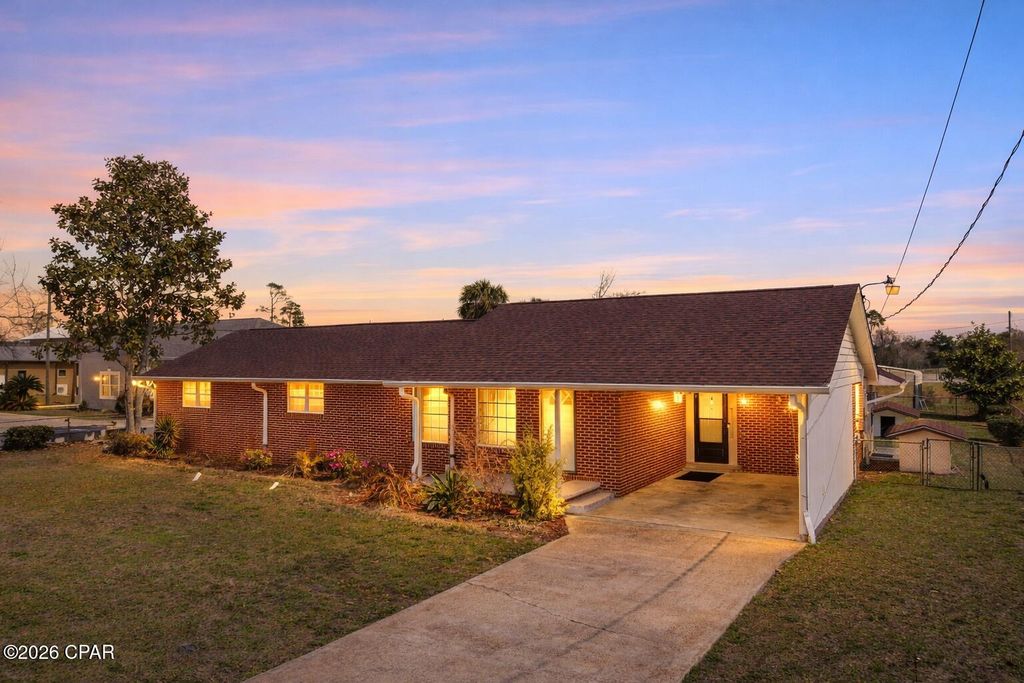 2532 Lisenby Avenue, Panama City, FL 32405