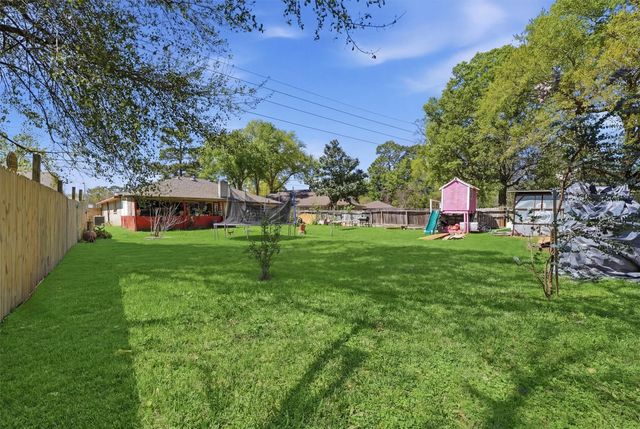 6203 Sunnygate Drive, Spring, TX 77373